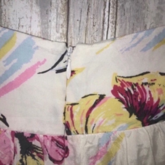 Cabi Floral A-line Skirt - Picture 6 of 8